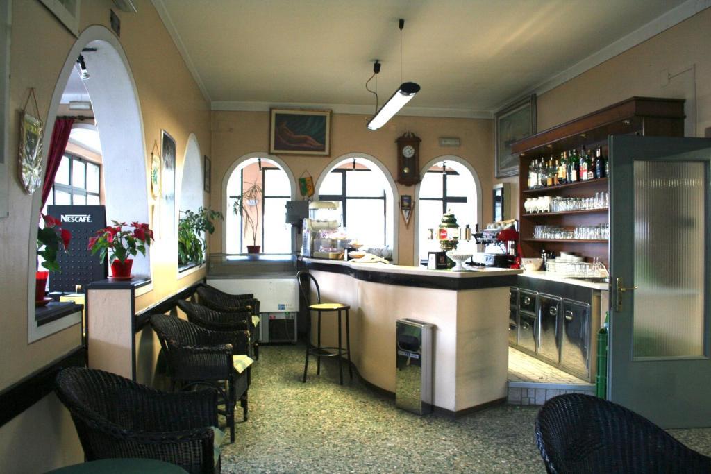 Hotel Olivi Salò Rum bild