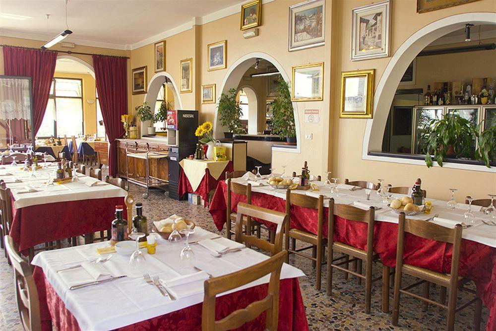 Hotel Olivi Salò Exteriör bild