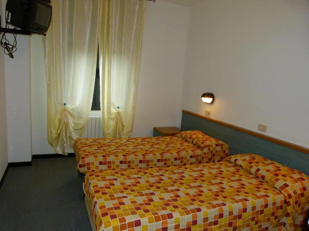 Hotel Olivi Salò Exteriör bild